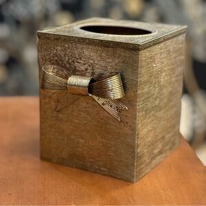 Vtg 🎀 Stylebuilt 24 KT Gold Plated Hollywood glamor Tissue Holder Bow 🎀